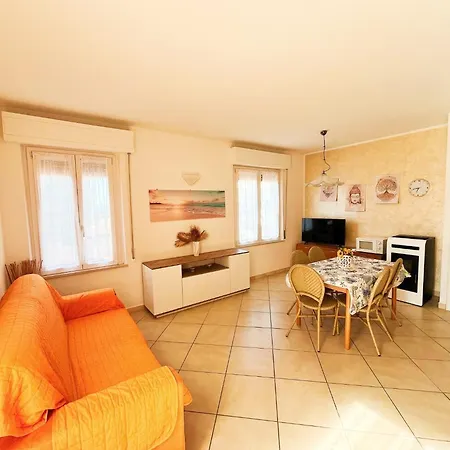 Apartamento Con Ampio Terrazzo Vista Mare